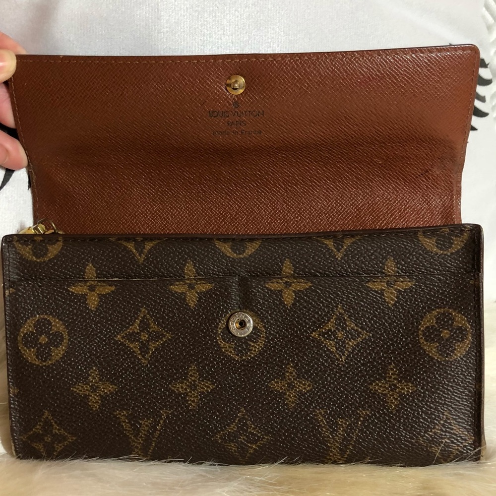 Auth. LV Portefeiulle Sarah Long Wallet
